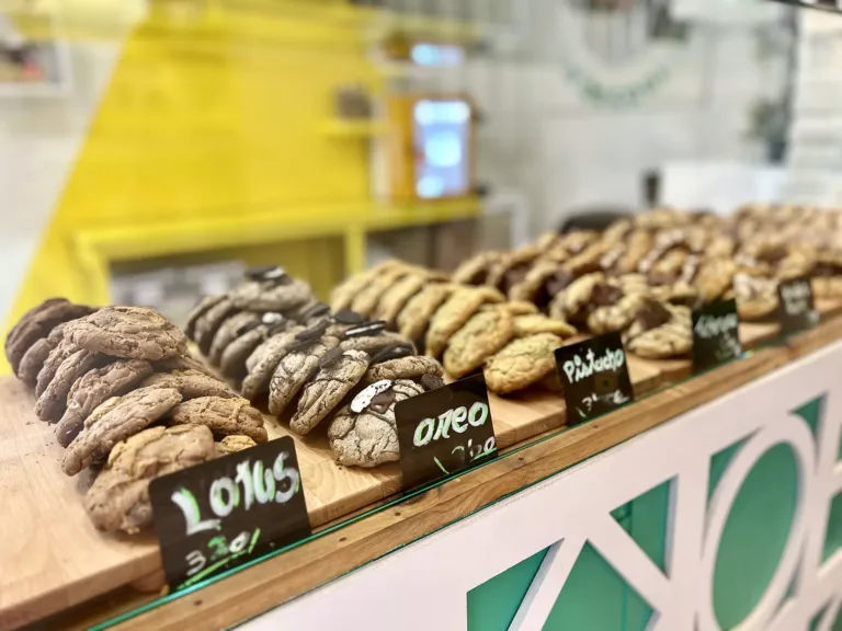 Variedad de cookies con su precio